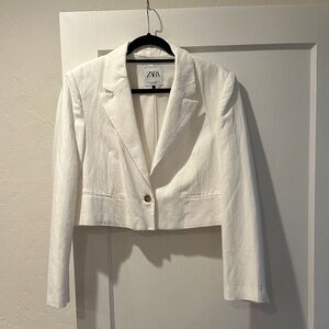 Zara Women's Elegant Cream Blazer